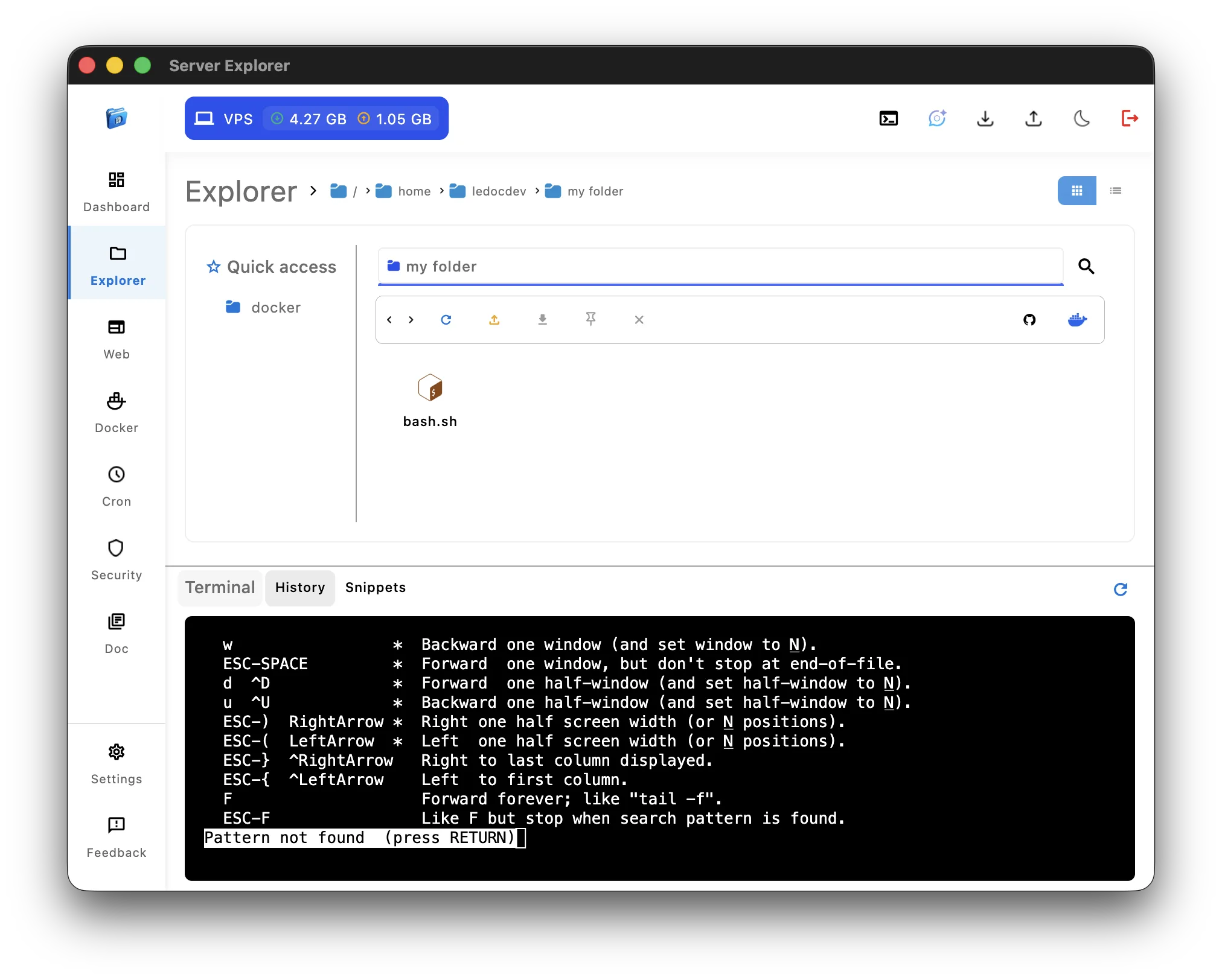Split view showing Server Explorer GUI Interface alongside integrated terminal  for hybride server management approach